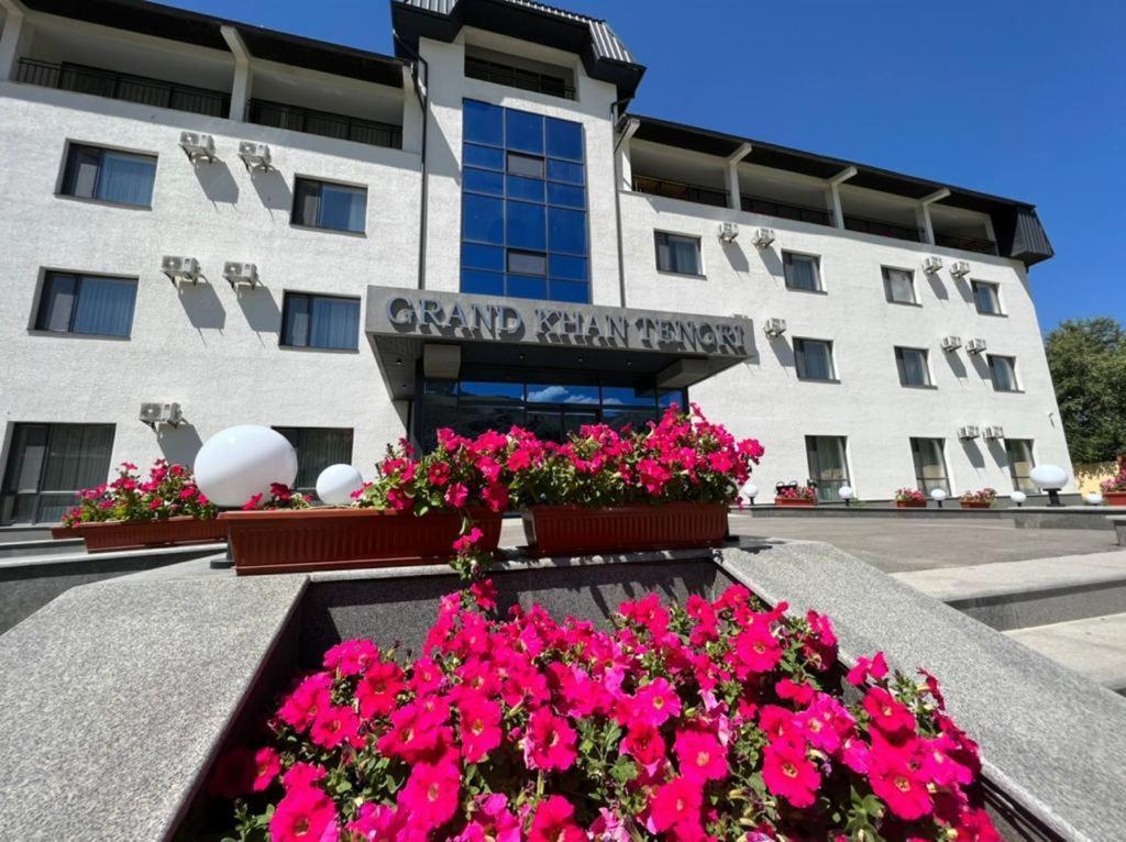 Grand Khan Tengri 4* ナルイン エクステリア 写真